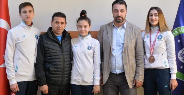 Bursa'nın Taekwondo sporcuları madalya için yola çıktı