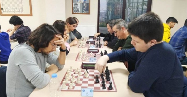 Satrançta Büyükşehir rüzgarı