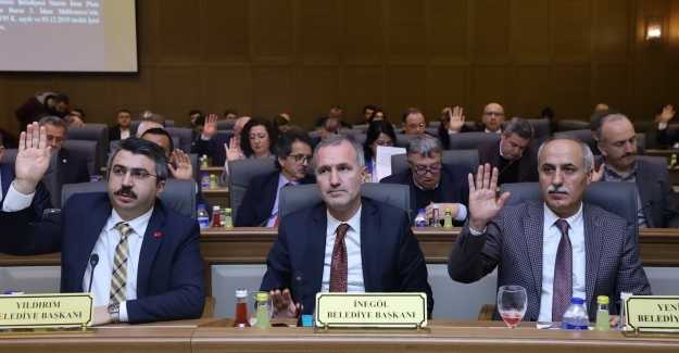 “Yeni Çelikpalas, yıkılmalı”