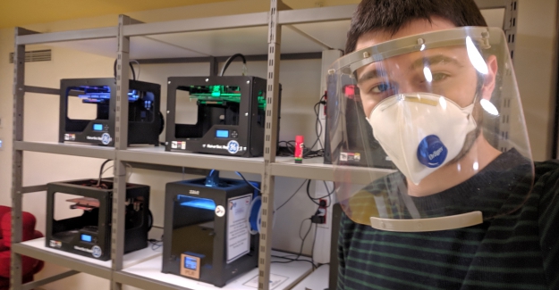 Türk Mühendis, Önce 3 Boyutlu Yazıcı, Ardından Siperli Maske Üretti