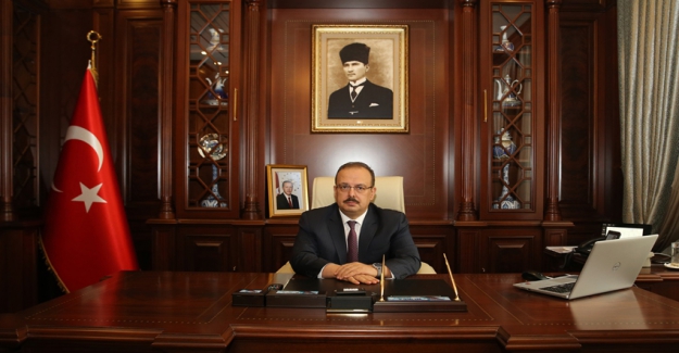Bursa Valisi Yakup Canbolat'ta 23 Nisan Mesajı