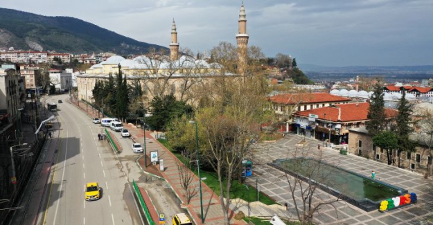 Hayat eve sığdı, Bursa sessizliğe büründü