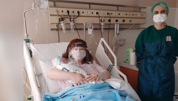 Koronavirüsle mücadelede Türkiye bir ilke imza attı: "Bebekler için yüz siperlikleri üretildi"