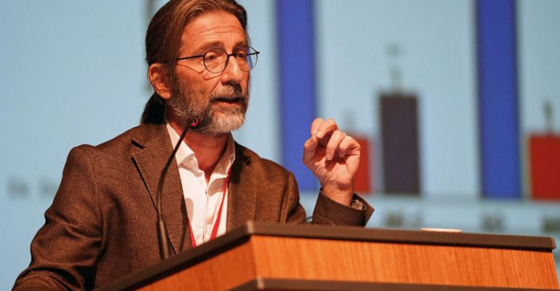 Prof. Dr. Ercüment Ovalı'dan müjde: "2 farklı aşı üretimi tamam, sıra hayvan deneylerinde"