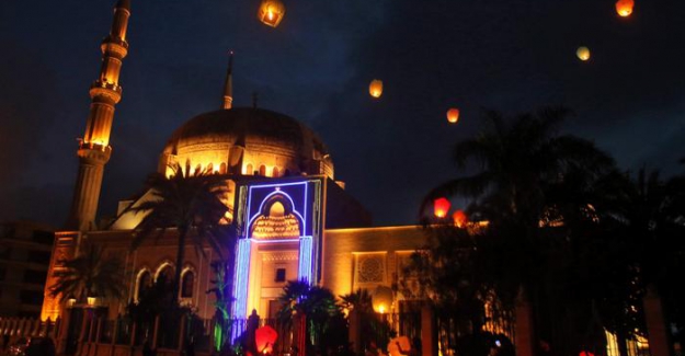 Ramazan ayı salgının gölgesinde başladı