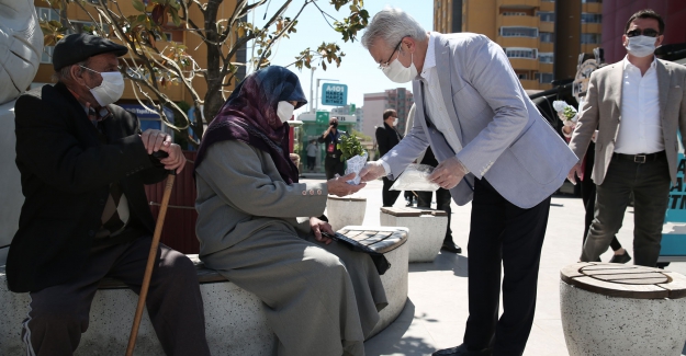65 yaş üstü vatandaşlara Turgay Erdem sürprizi
