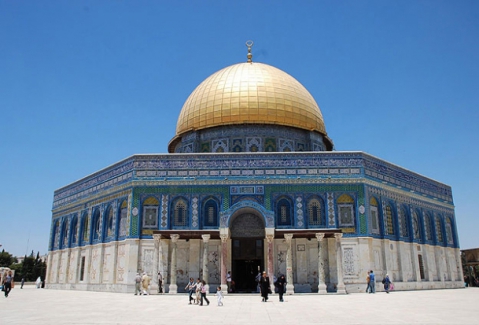 Mescid-i Aksa iki ay sonra ibadete açıldı