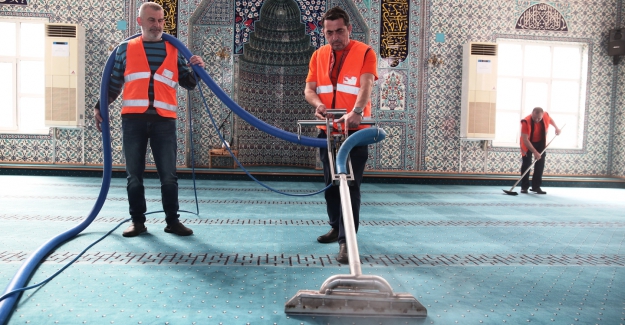 Nilüfer’de camiler ibadete hazır