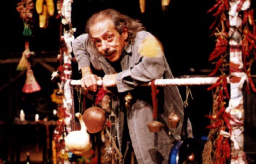 Dostlar Tiyatrosu arşivinden iki önemli yapıt