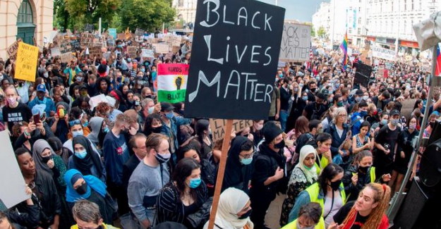 Dünya ırkçılığa karşı sokaklarda