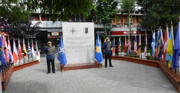 Kosova, Sırp işgalinden kurtuluşunun 21. yılını kutladı.