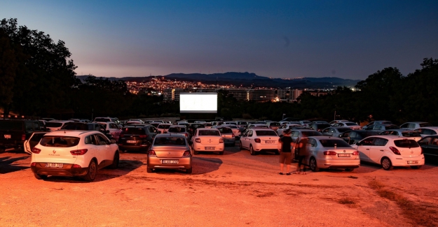 Arabalı Sinem Nostaljisine Konserli Final