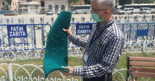 Ayasofya Cami'nin Halıları Döşenmeye Başlandı