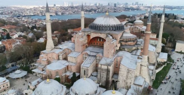 Rus Ortodoks Kilisesi Ayasofya'nın camiye dönüştürülmesi fikrini 'Orta Çağ'a dönüş' olarak tanımladı