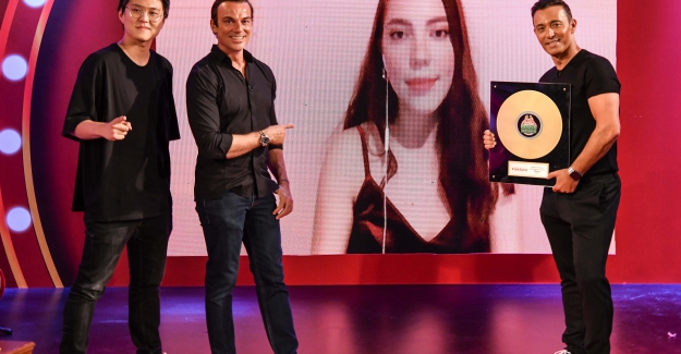 Türkiye'nin yeni genç sesi Gülşah Kömür