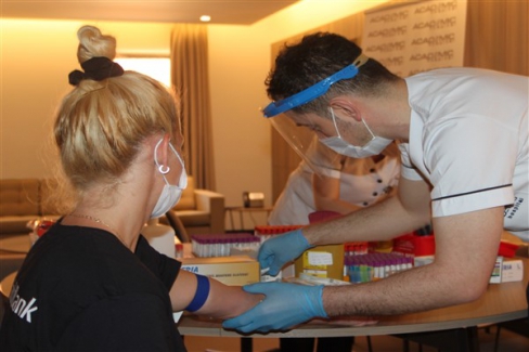 VakıfBank Kadın Voleybol Takımı yeni sezon öncesi sağlık kontrolünden geçti