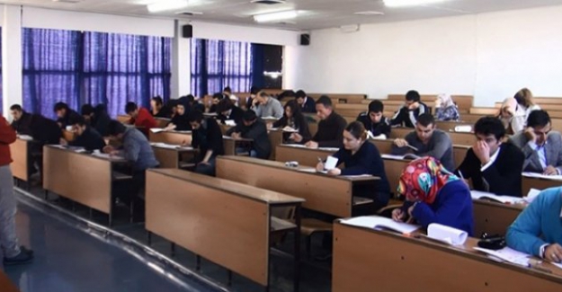 Açıköğretim'de yaz okulu sınavları internet üzerinden yapılacak