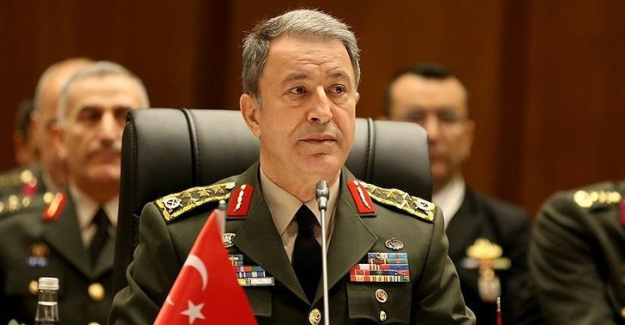 Bakan Akar ve Askeri Erkan Irak Sınırında