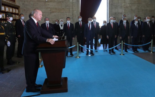 Cumhurbaşkanı Erdoğan, Anıtkabir’de düzenlenen törene katıldı