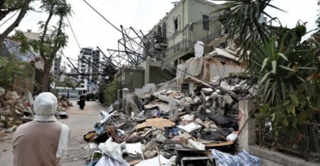 Lübnan hükümeti istifa etti, ölü sayısı 200'ü geçti