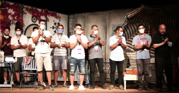 Nilüfer Belediyesi Kent Tiyatrosu’ndan muhteşem final