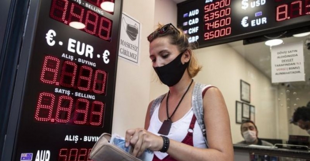 Dolar/TL kuru 7,43 seviyesini aşarak yeni tarihi zirvesine yükseldi. TL'nın değer kaybı devam edecek mi?