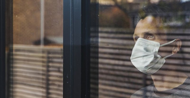 Prof. Dr. Carl Heneghan. "Koronavirüs testleri ölü virüsleri tespit ederek hatalı pozitif sonuçlar verebilir"