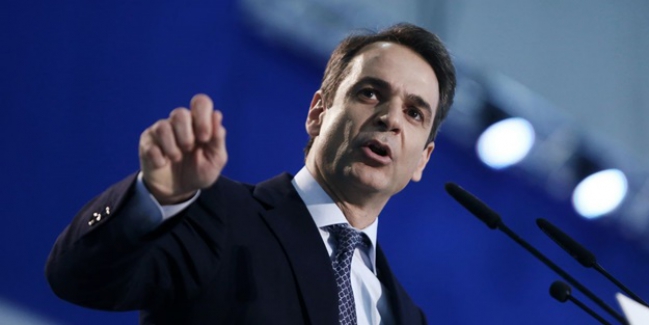 Tribünlere oynayan Miçotakis Türkiye'yi tehdit etti!..