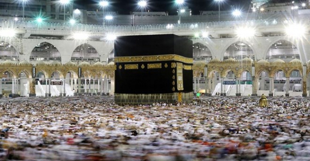 Umre ziyaretleri 4 Ekim'den sonra kademeli olarak başlıyor
