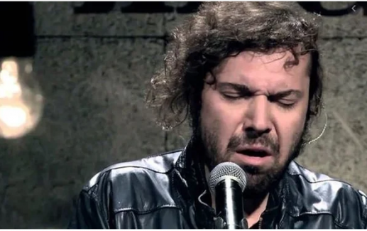 Ünlü şarkıcı Halil Sezai gözaltına alındı