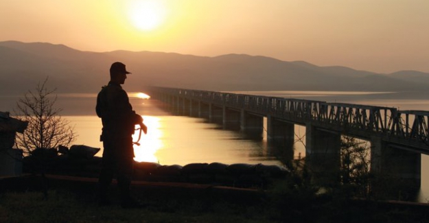 12 Terörist Yunanistan’a geçmeye çalışırken yakalandılar!