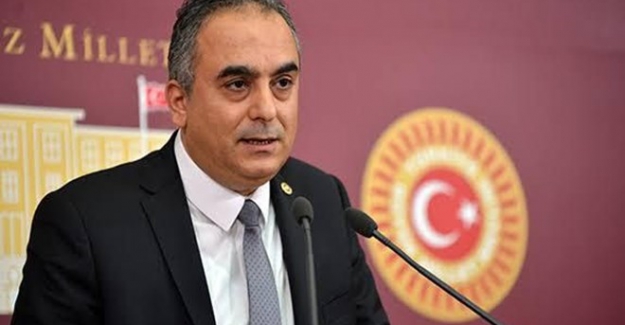 AK Parti İstanbul Milletvekili Markar Esayan hayatını kaybetti