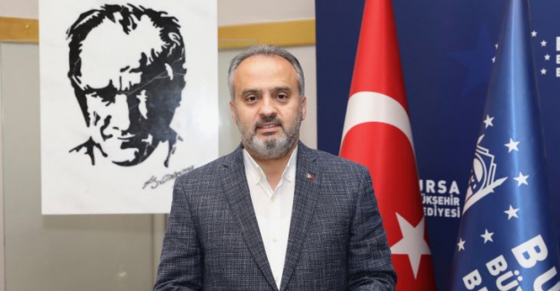 Bursa Büyükşehir Belediyesi'ni Atatürk ve Cumhuriyet Heyecanı (!) Sardı