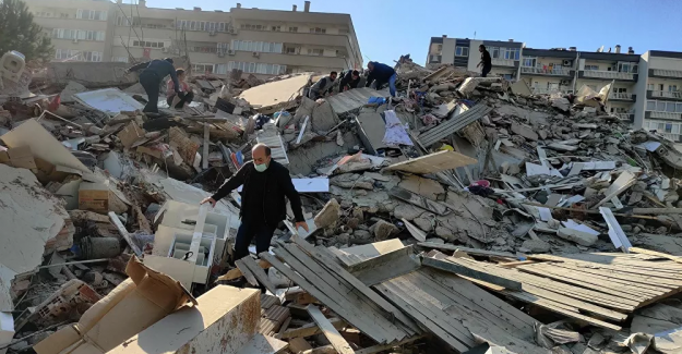 İzmir depreminde ilk belirlemelere göre 20 kişi hayatını kaybetti, yaralı sayısı 700'ün üzerinde