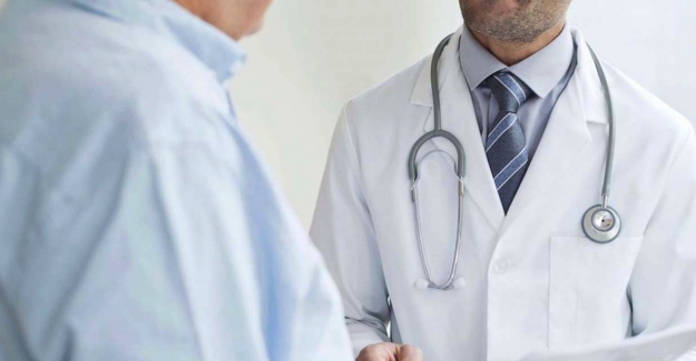 Maskesiz muayene yapan doktor 100'den fazla kişiye koronavirüs bulaştırdı