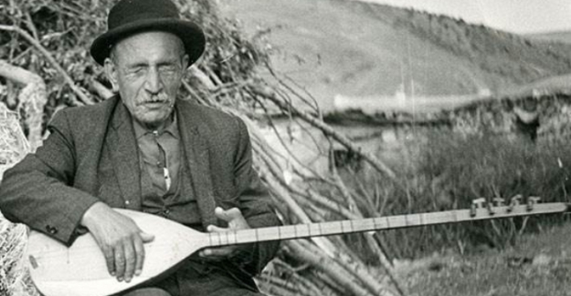 Türk Halk Ozanı Aşık Veysel 126 Yıl önce Bugün Dünyaya Geldi