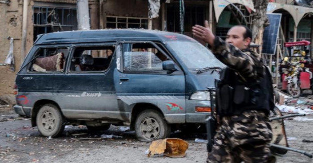 Afganistan'da pazar yerinde patlama: 14 ölü