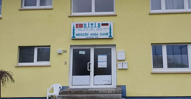 Almanya'da camiye 'İslamı ve İslamcıları Almanya‘da yok edeceğiz' yazılı tehdit mektubu gönderildi