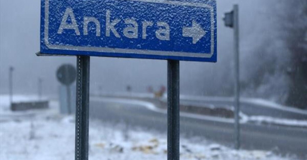 Başkent'e bu yılın ilk karı yağdı