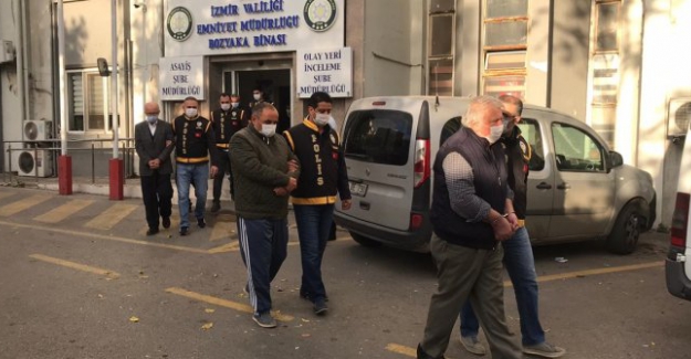 İşte İzmir depreminde yıkılan binaların müteahhitleri!