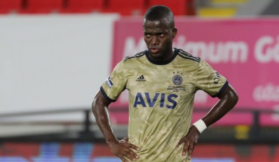 Korona salgını Fenerbahçe'yi de bırakmadı: "Valencia'nın testi pozitif"