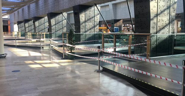 Restoranlar ısıtlama nedeniyle AVM'de yerde yemek yiyenlere karşı önlem