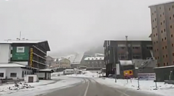 Uludağ’a sezonun ilk karı düştü