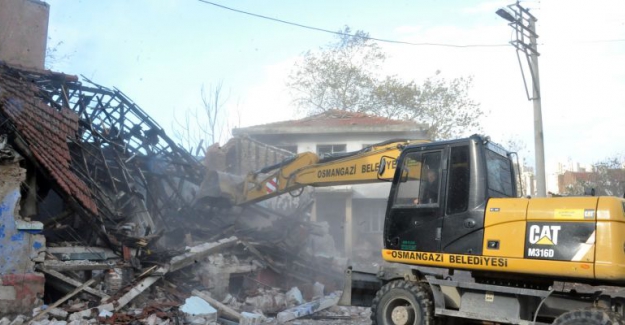 Osmangazi'de 81 Metruk Bina Daha Yıkıldı