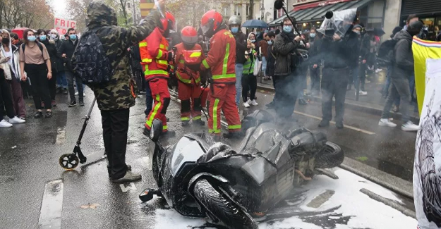 Paris’te Küresel Güvenlik Yasası’na karşı protesto: 50 gözaltı