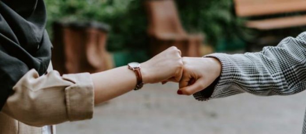 Prof. Dr. Hakan Oğuztürk: "Yumrukla tokalaşma da tehlikeli"