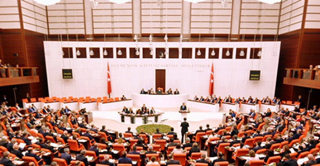 TBMM Genel Kurulu'nda, Milli Eğitim ile Ulaştırma ve Altyapı bakanlıklarının bütçeleri kabul edildi