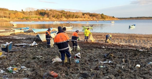 Sular çekilince atıklar ortaya çıktı: "İstanbul'un Baraj Gölleri Temizleniyor"