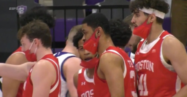 Maça maskeyle çıktılar!