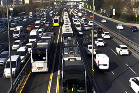 Sağlık çalışanlarının "Ücretsiz Toplu Taşıma Hakkı" uzatıldı